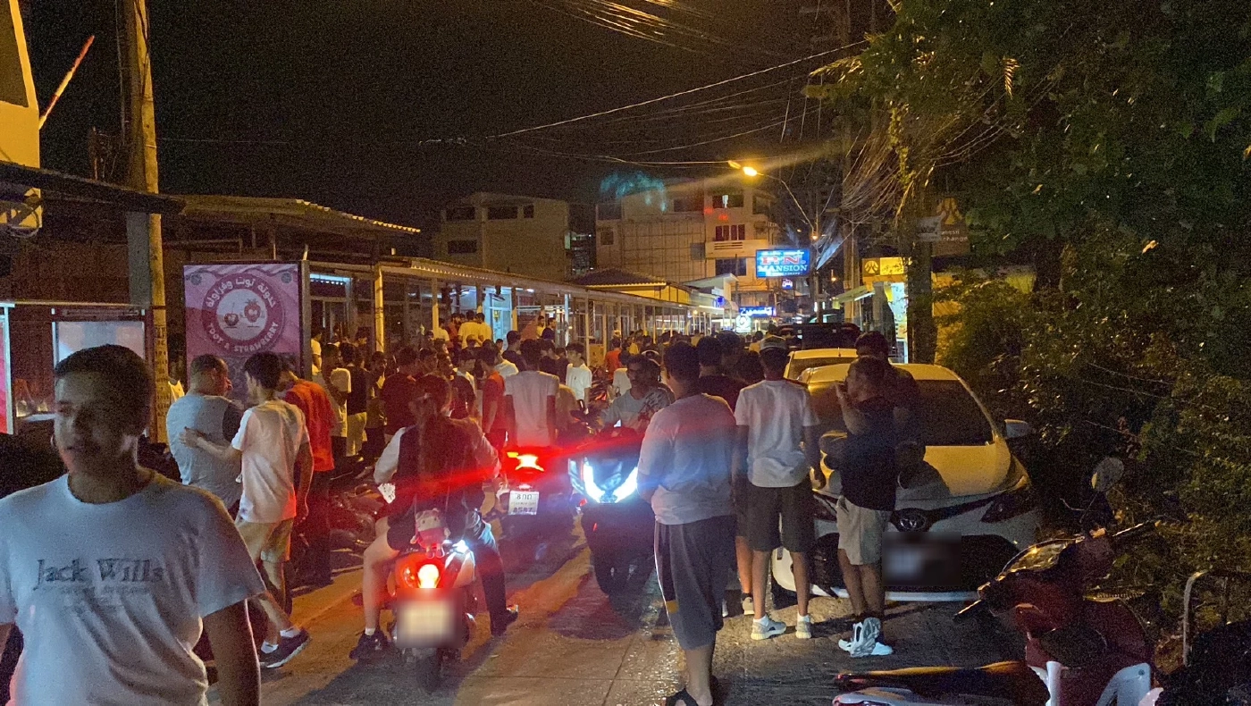 แก๊งคูเวตนับ 100 ล้อมขวางกู้ภัยฯ ขณะช่วยเหลือเพื่อนร่วมชาติ แว้น จยย. ล้มเจ็บ