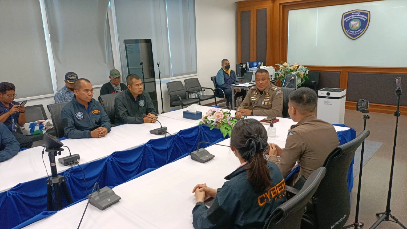 “เนสกาแฟ”-“นุ้ย ชฎาทิพย์” เบี้ยวนัดตำรวจ หลังถูกออกหมายเรียกชวนเล่นพนัน