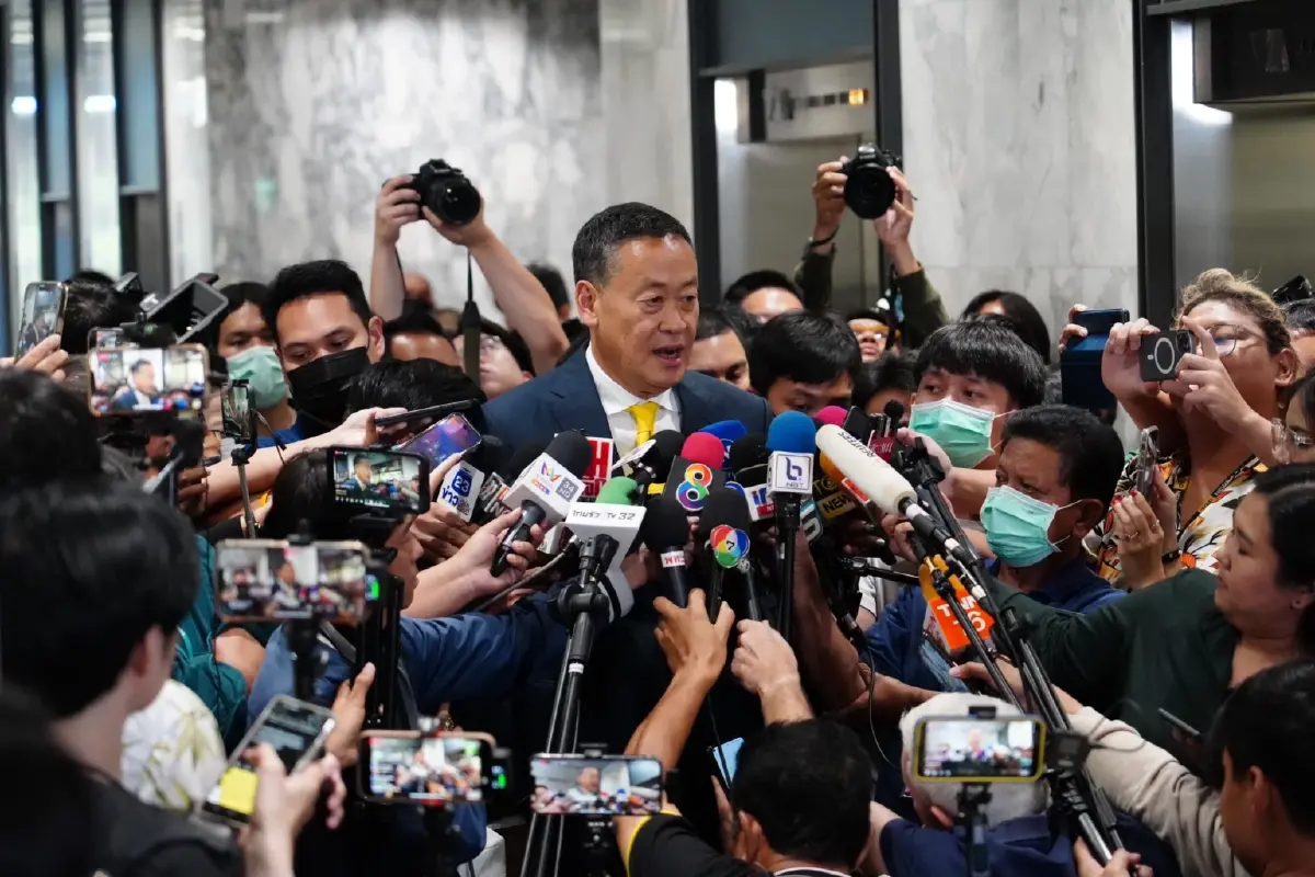 "เศรษฐา" อวย "บิ๊กตู่" เป็นผู้ใหญ่น่าเคารพ พร้อมพาประเทศก้าวข้ามขัดแย้ง
