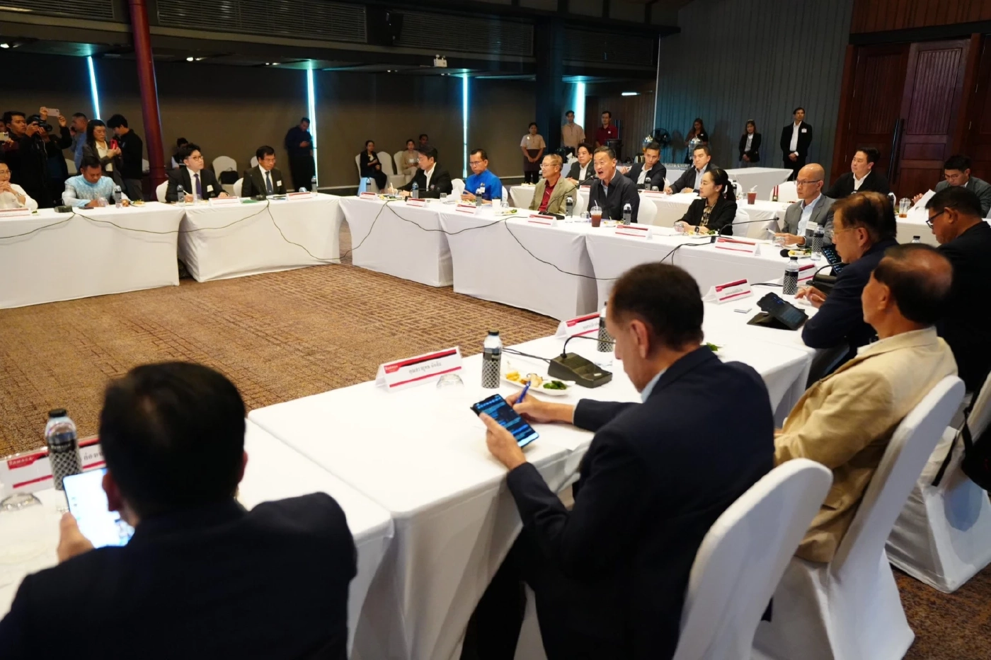 "เศรษฐา" หารือผู้ประกอบการเอกชนภูเก็ต หวังฟื้นเศรษฐกิจไตรมาส 4