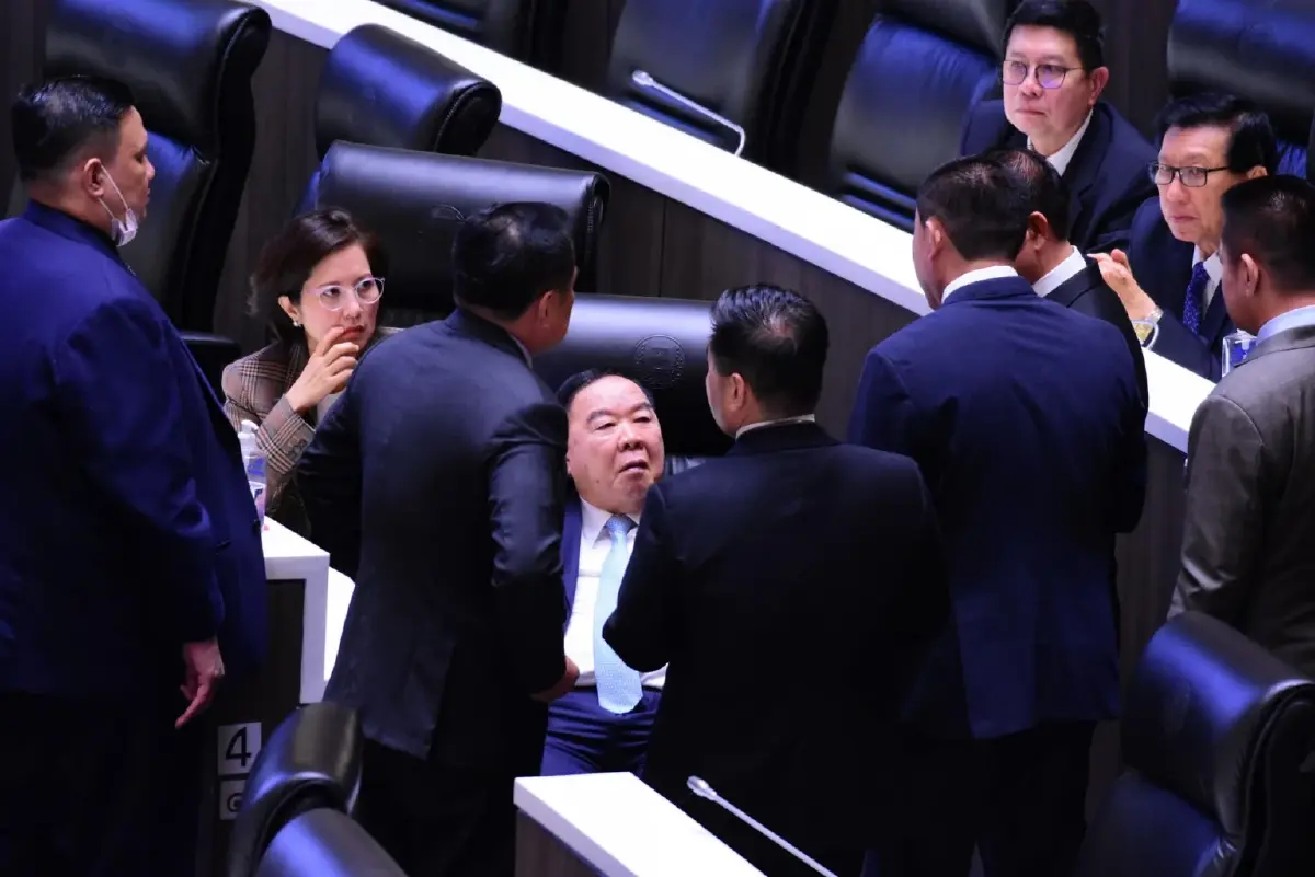 ลอกคราบเพื่อไทย! กับการเปลี่ยนผ่านสู่ยุคใหม่ เหตุใดจึงสำคัญไฉน