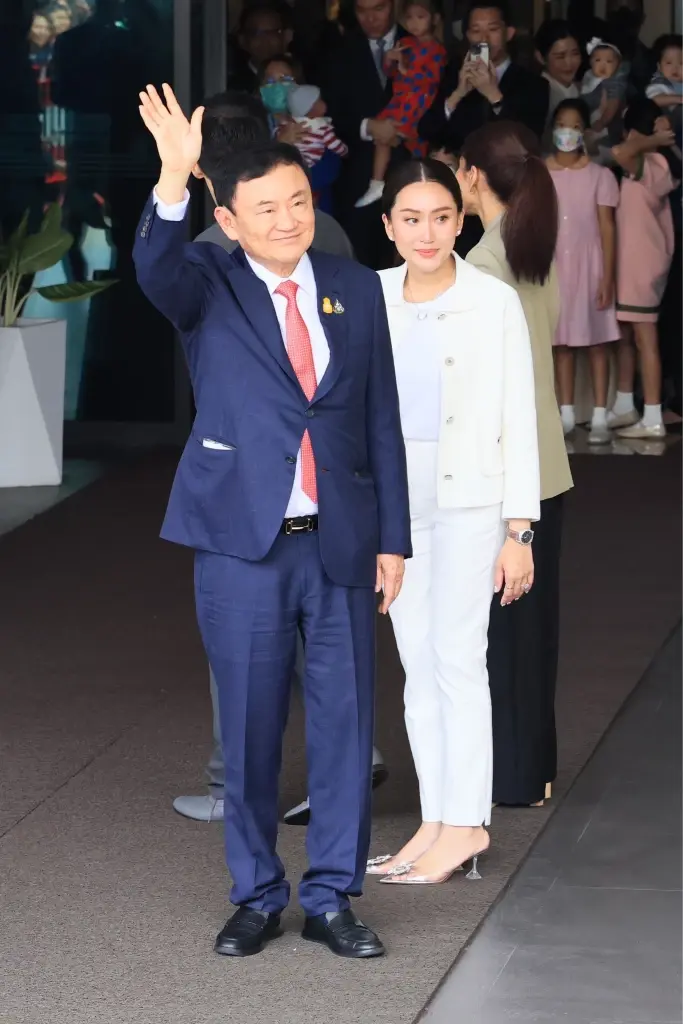  นายทักษิณ ชินวัตร อดีตนายกรัฐมนตรี