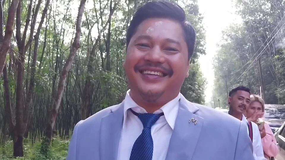 รักล้นใจ! สาวนครพนม รอไม่ไหว ยกขันหมากสินสอดนับล้าน สู่ขอ หนุ่มระยอง