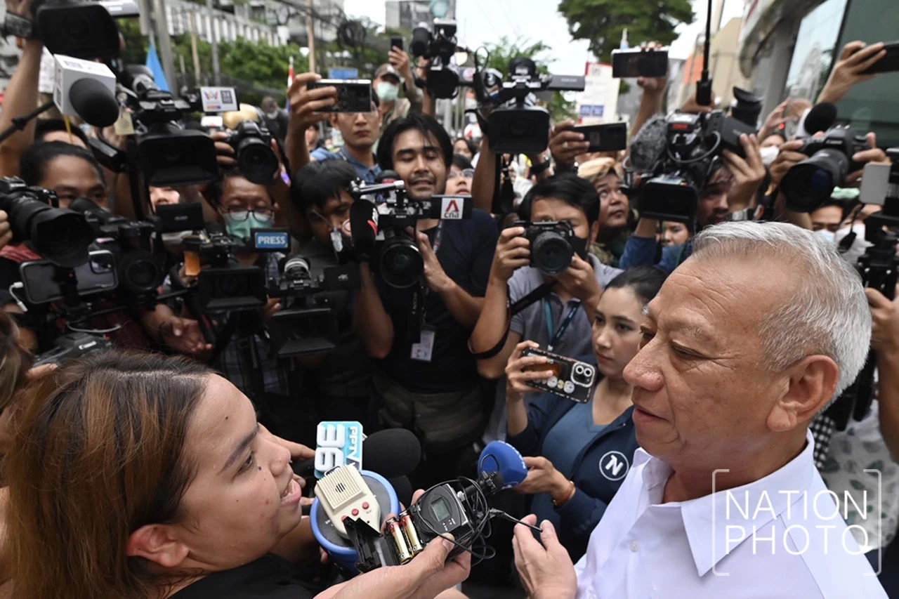 บิ๊กตู่ ปัดไม่เกี่ยว ภูมิใจไทย จับมือ เพื่อไทย ตั้งรัฐบาล ถามรธน.มีปัญหาอะไร