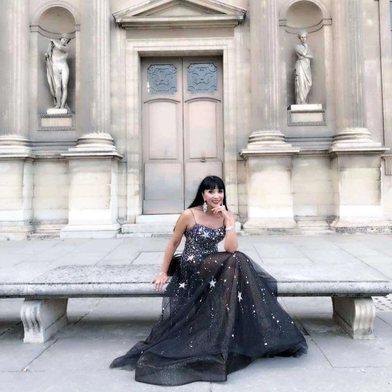 เปิดประวัติ พักตร์พิไล ทวีสิน หรือ "หมออ้อม" ภริยานายกฯ คนใหม่ของไทย 