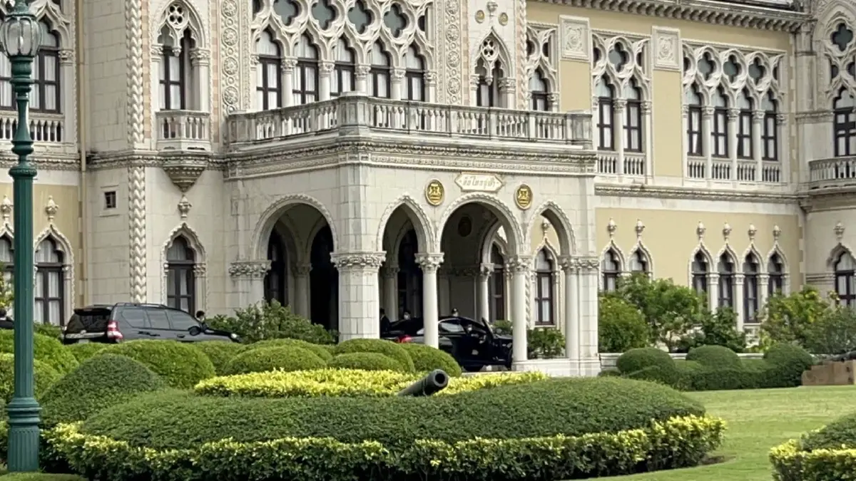 "นายกฯ"​ ปฏิบัติหน้าที่ปกติ​​ ท่ามกลางสถานการณ์การเมืองร้อนวันนี้