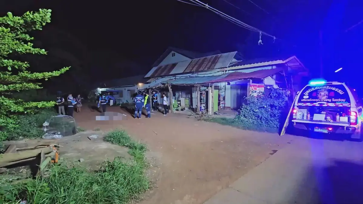 หนุ่มเหลืออด รำคาญหนุ่มใหญ่ เมาง้อป้าข้างห้อง คว้าไม้เบสบอลทุบดับ