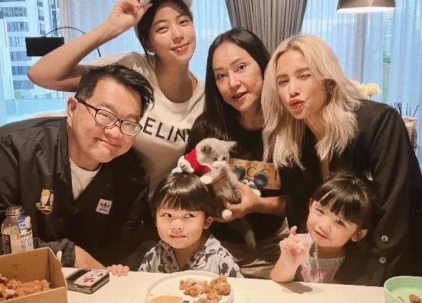 เปิดข้อความที่ครอบครัวโพสต์ส่งกำลังใจ "อุ้ม ลักขณา" หลังประกาศแยกทางสามี 