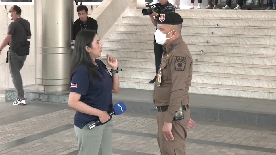 ผู้สื่อข่าวเนชั่นทีวี สัมภาษณ์ พ.ต.อ.เสนาะ พูนเพชร รักษาราชการแทนผู้กำกับ สน.มักกะสัน 