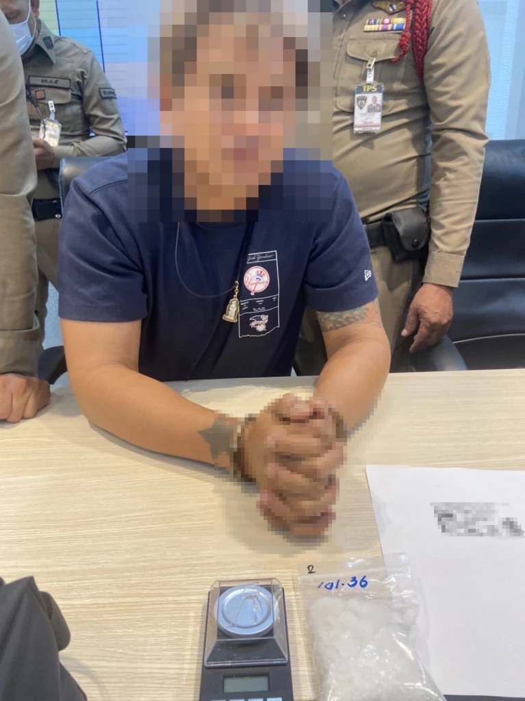 แจ้งข้อหา หนุ่มซิ่งเบนซ์ เมากร่างชักปืนขู่-ทำร้ายวิน จยย. กลางซอยทองหล่อ