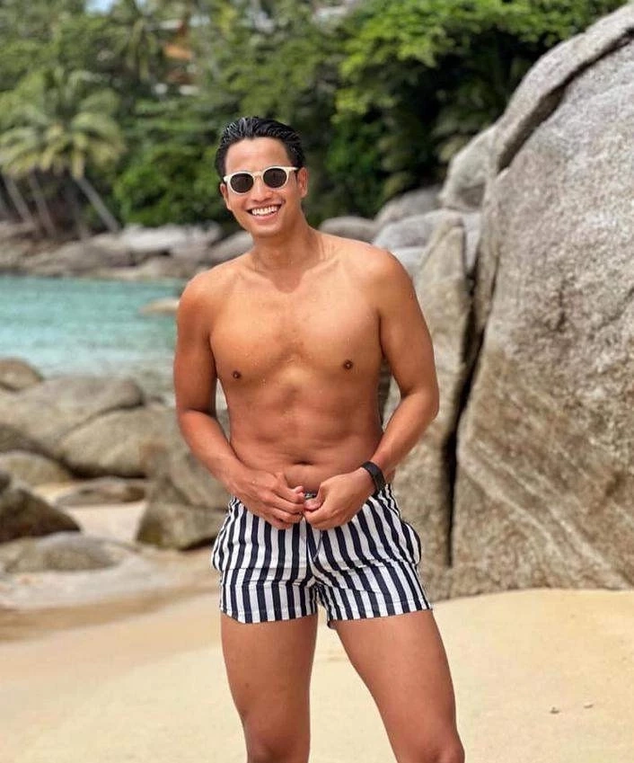 ส่องโปรโฟล์ "น้อบ ณภัทร" ทายาทแสนสิริ ดีกรีลูกชายนายกคนที่ 30 