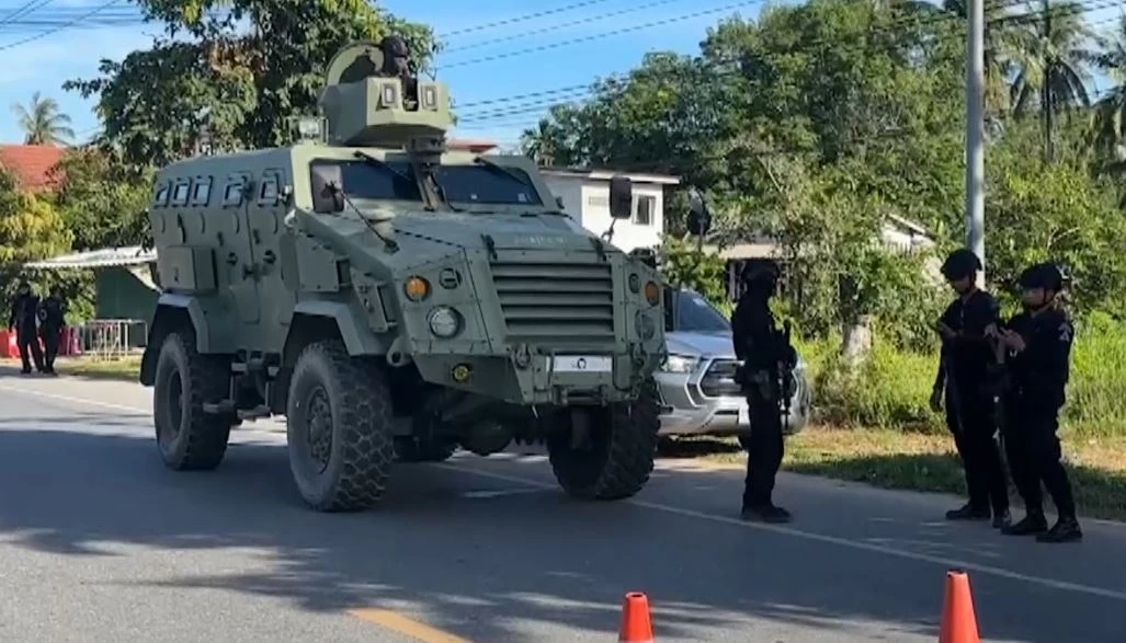 ปะทะเดือด 20 นาที โจรใต้ยิงถล่มชุดลาดตระเวน ตำรวจ-อส. พลีชีพ 4 นาย