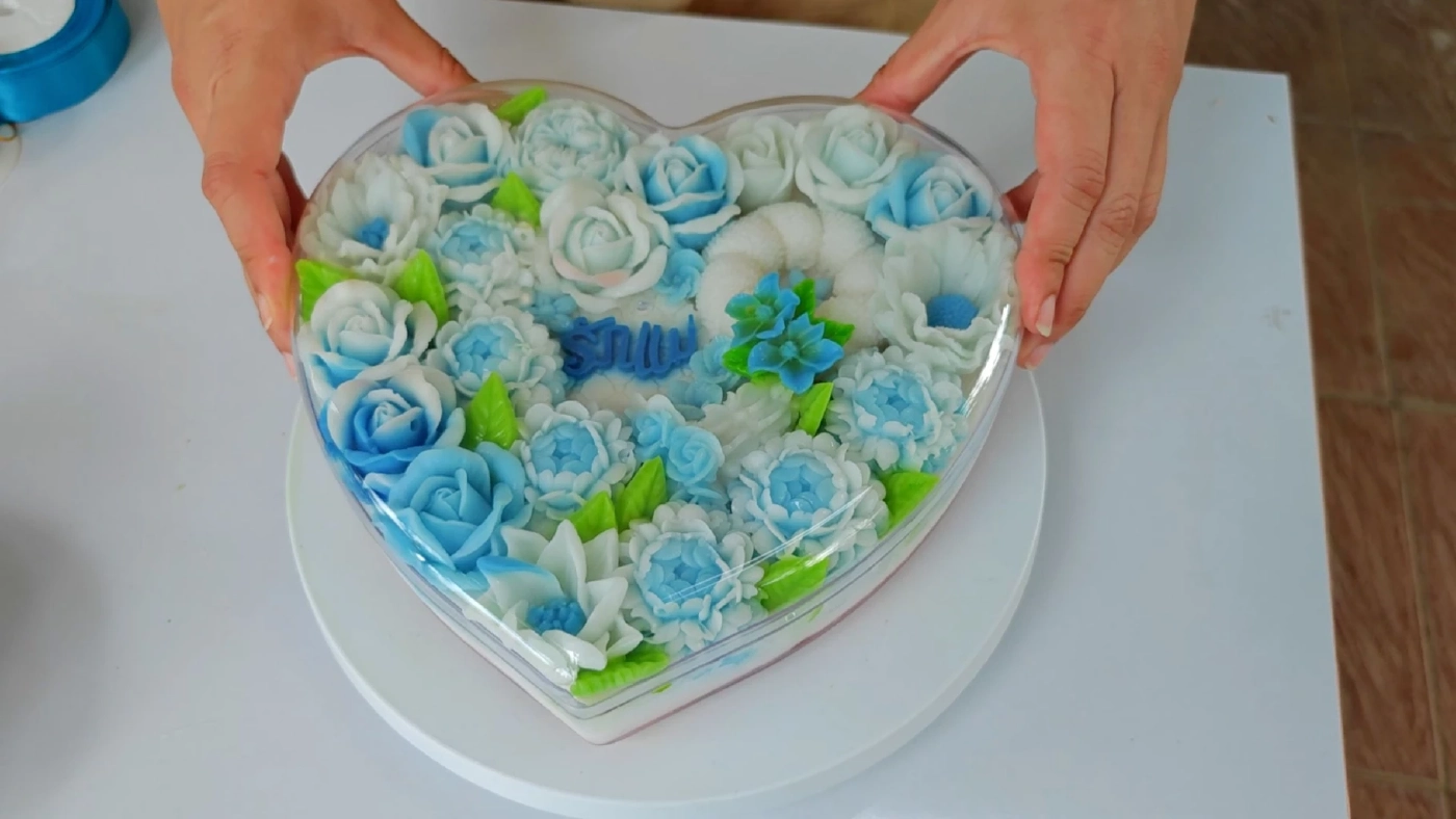 แห่สั่งเพียบ "ขนมรักแม่" พวงมาลัย ขันน้ำ ใบตองกินได้ ขายดีรับวันแม่