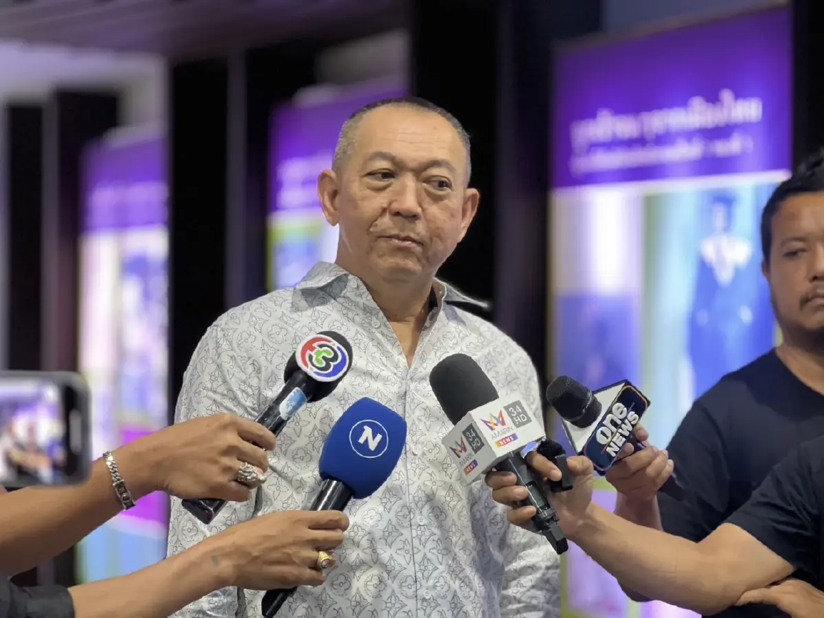 "เสี่ยต่อ"ปัดบินดูไบขอร่วมรัฐบาล-ย้ำ"ปชป."ไม่ใช่อะไหล่การเมือง