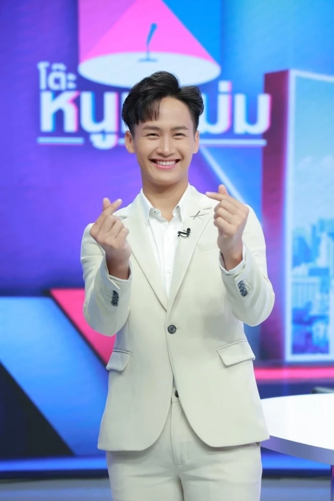 “ต้าวหยอง” จากแดนเซอร์หน้าฮ่านสู่ขวัญใจแม่ยก ได้พวงมาลัยคืนละเป็นล้าน