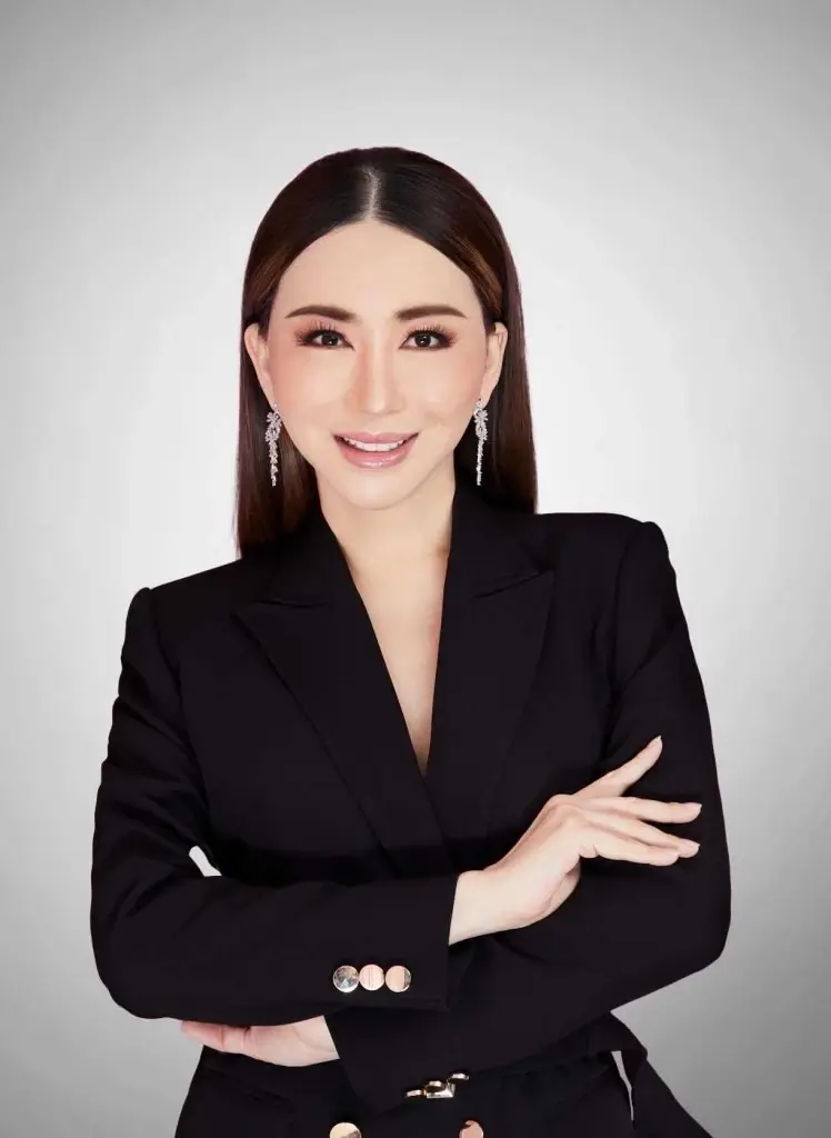 คุณจักรพงษ์ จักราจุฑาธิบดิ์ ประธานเจ้าหน้าที่บริหารและกรรมการผู้จัดการ บริษัท เจเคเอ็น โกลบอล กรุ๊ป จำกัด (มหาชน) หรือ JKN