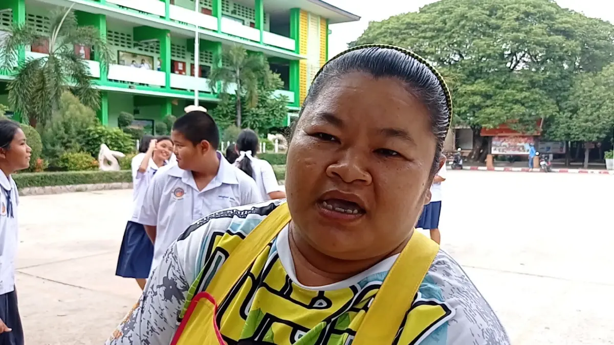 นางสมพิศ เพิ่มพูน อายุ 44 ปี ผู้ปกครอง