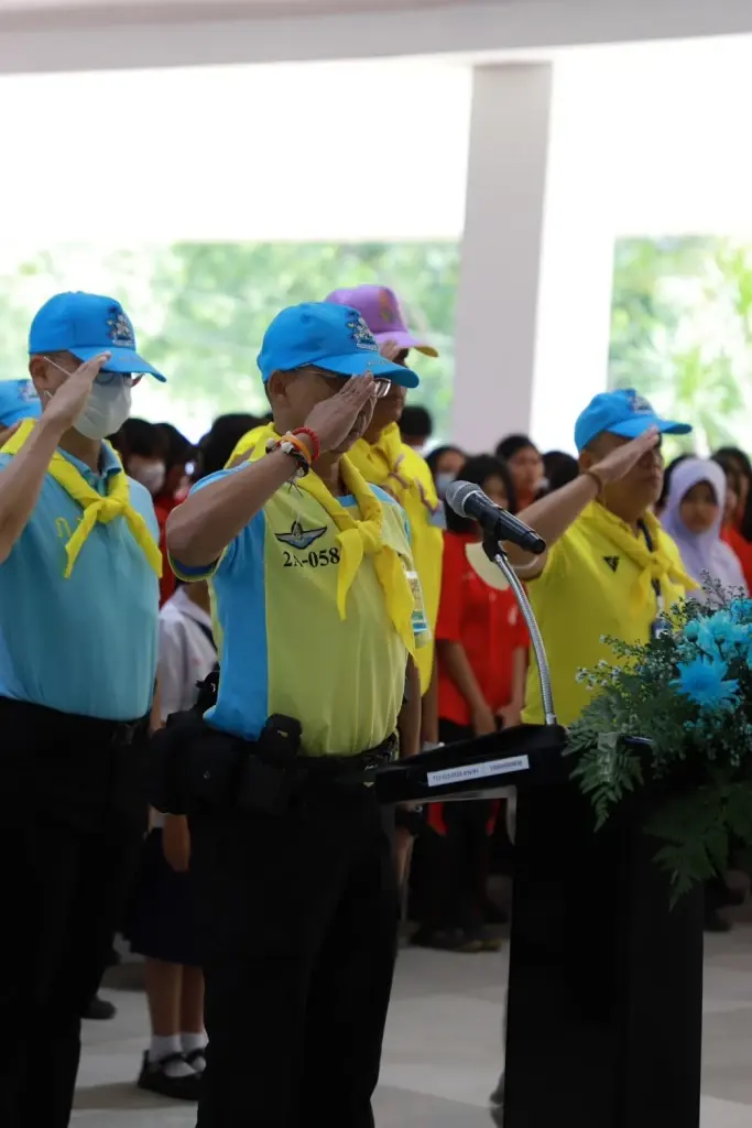 รอง ผบ.ตร. นำเยาวชน แปรอักษรรักแม่ วันเฉลิมพระชนมพรรษา 12 สิงหาคม