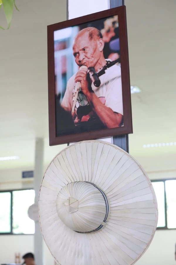 แห่อาลัย คุณตาสร้อย นักเป่าโหวดจิตอาสา เสียชีวิตแล้วในวัย 80 ปี