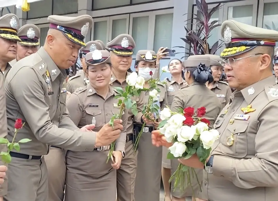 ผบ.ตร.วางศิลาฤกษ์ อนุสาวรีย์ ร.4 - เปิดหอพระ ณ ตำรวจภูธรภาค 3