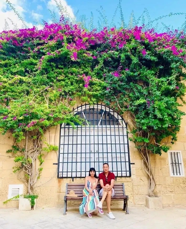 เปิดประวัติ พักตร์พิไล ทวีสิน หรือ "หมออ้อม" ภริยานายกฯ คนใหม่ของไทย 