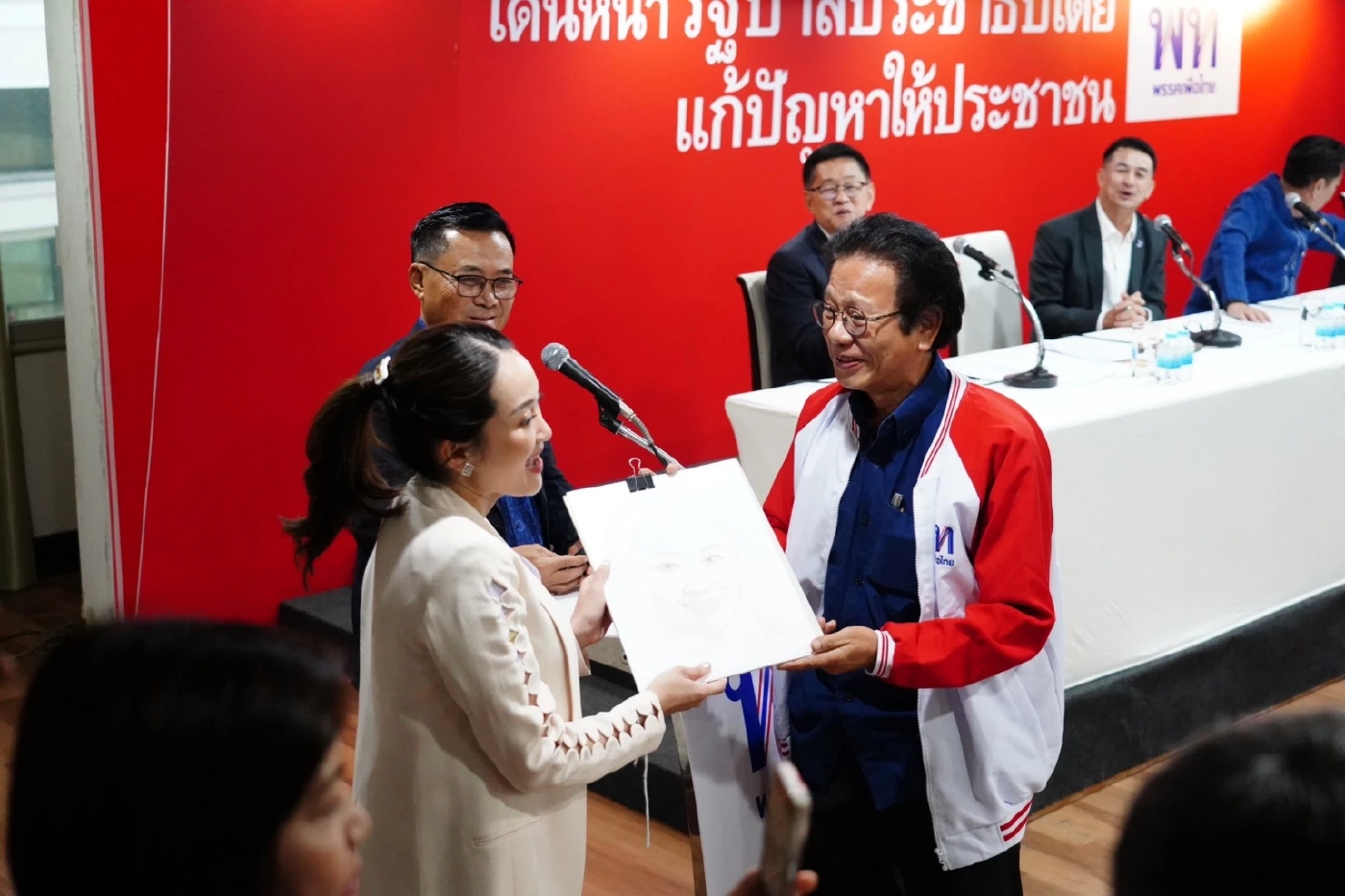 "เศรษฐา" จำใจกลืนเลือดตัวเอง วอนทุกคนลืมวาทกรรม "2 ลุง-มีลุงไม่มีเรา"