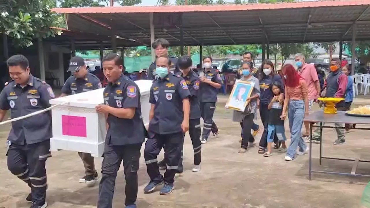 เผาแล้ว 2 พ่อลูกจบชีวิตพร้อมกัน เศร้าอีก "น้องข้าว" ทำประกันชีวิตยกให้แม่
