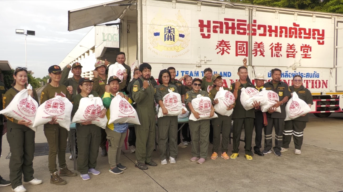 "ร่วมกตัญญู"แจกเงินแท็กซี่ "วันแม่แห่งชาติ" 500 บาท พาแม่มาด้วยแจกเพิ่ม 300