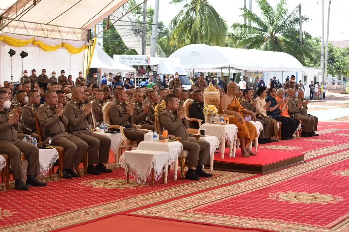 ผบ.ตร.วางศิลาฤกษ์ อนุสาวรีย์ ร.4 - เปิดหอพระ ณ ตำรวจภูธรภาค 3