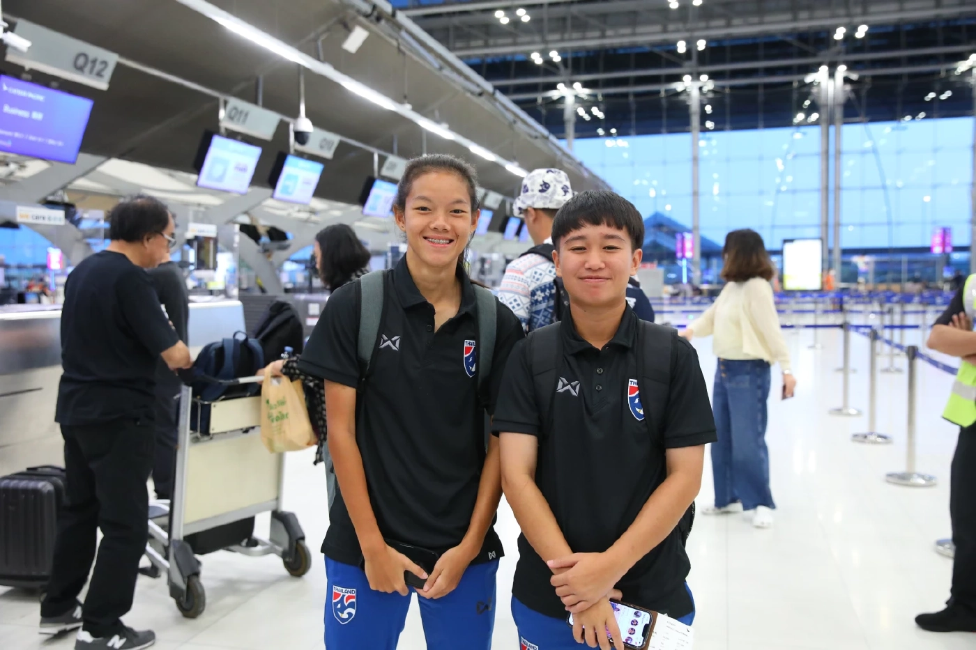 "ฟุตบอลหญิงทีมชาติไทย" ลัดฟ้าเตรียมอุ่นแข้ง "ฮ่องกง" ก่อนลุยเอเชียนเกมส์