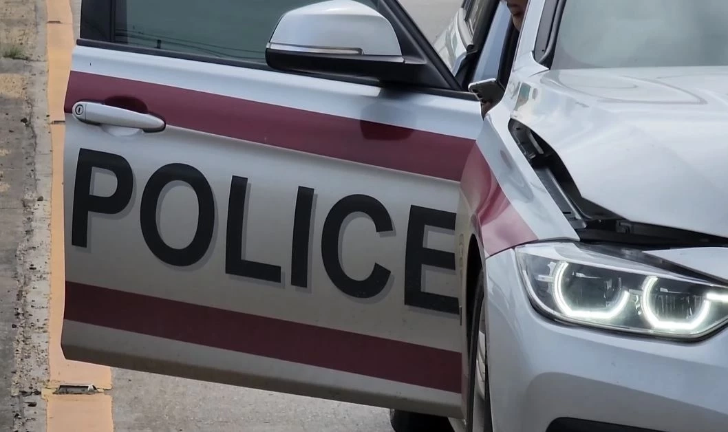 รถตำรวจ ตม. พุ่งชนท้ายกระบะ 2 คันรวด กลางเมืองเชียงใหม่ เผย กำลังไปอบรม