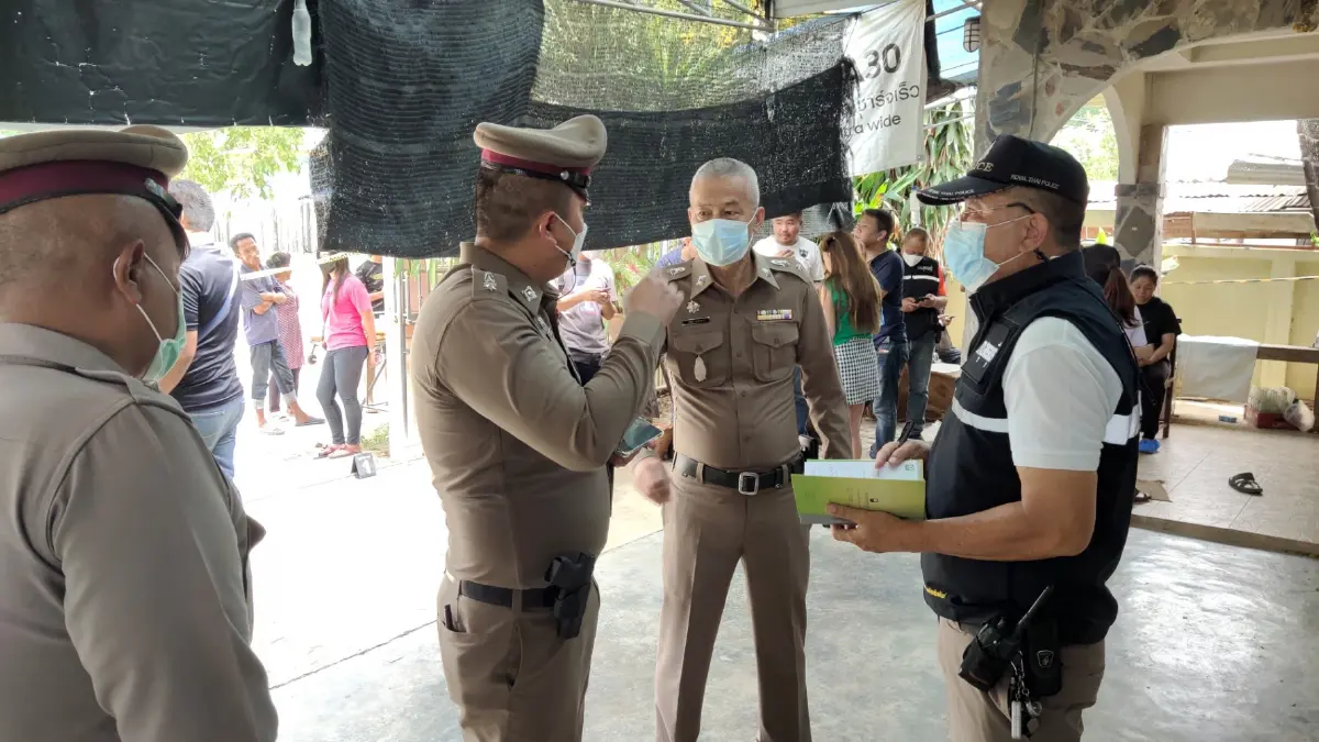 สุดโหด! โจรปีนบ้านพ่อเฒ่า ฆ่าชิงรถกระบะ ต่อหน้าเมียป่วยติดเตียง