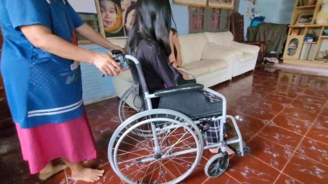 พ่อ ม.2 ที่ถูกทำโทษลืมไม้แบด ลั่นไม่รับเงินเยียวยา จนกว่าลูกจะหาย