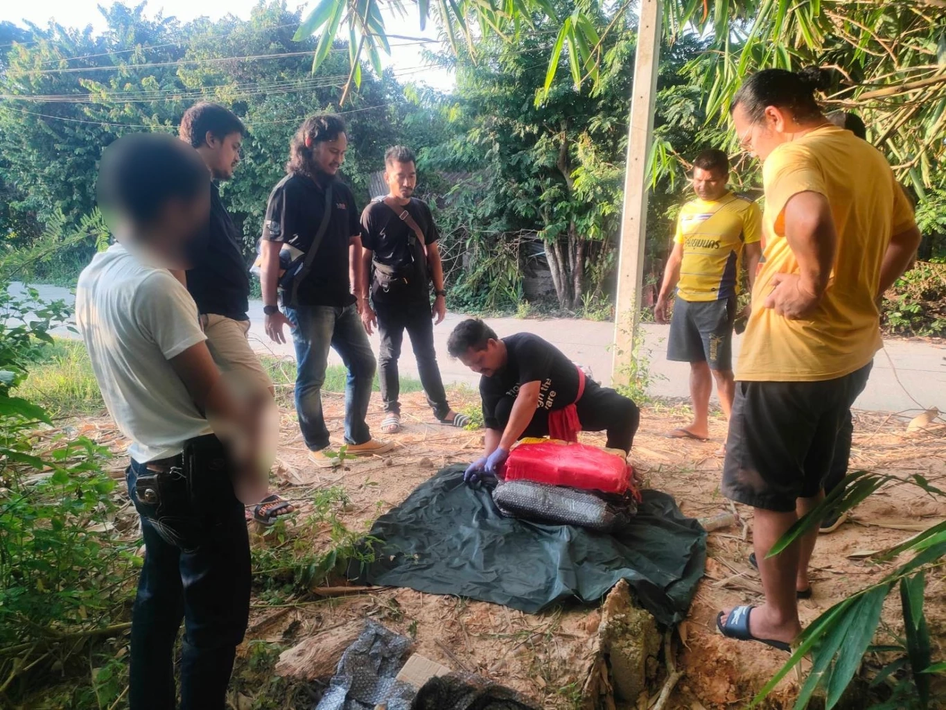 จับแก๊งค้ายาเมืองยะลา พร้อมของกลางยาบ้ากว่า 2 แสนเม็ด