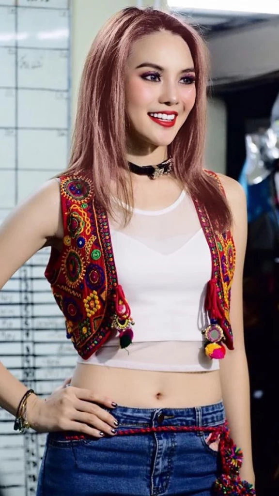 "หลิว อาจารียา" สวยจนถูกแอนตี้ เคลียร์ชัดโดนเมาท์เป็นเมียน้อยเจ้าของค่าย ?