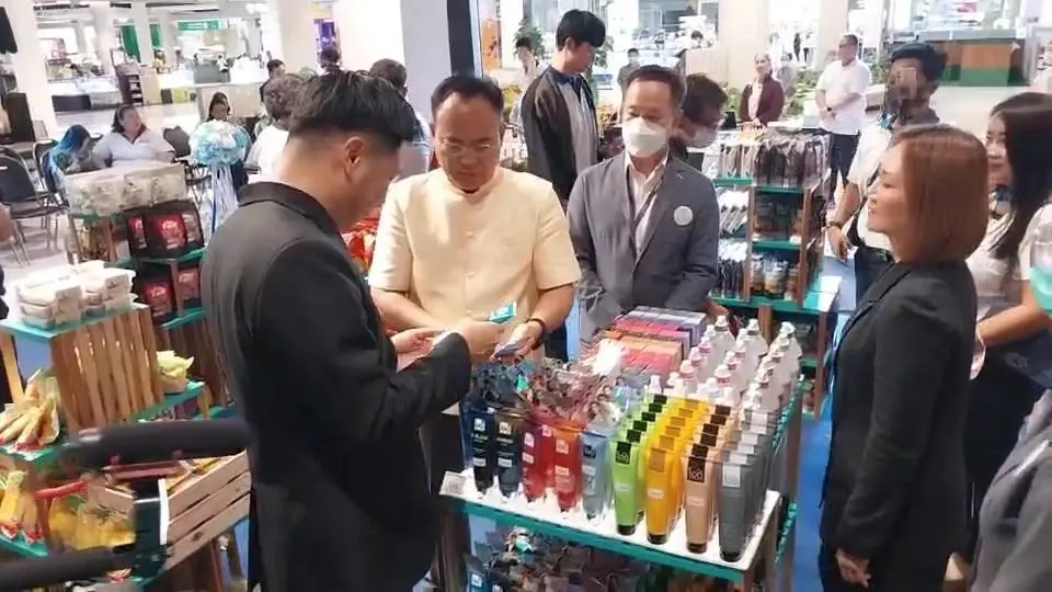 เปิดงาน โรบินสันไลฟ์สไตล์ Local & Co. "Thai for Thai" Shop ผลักดันสินค้า SME ท้องถิ่น