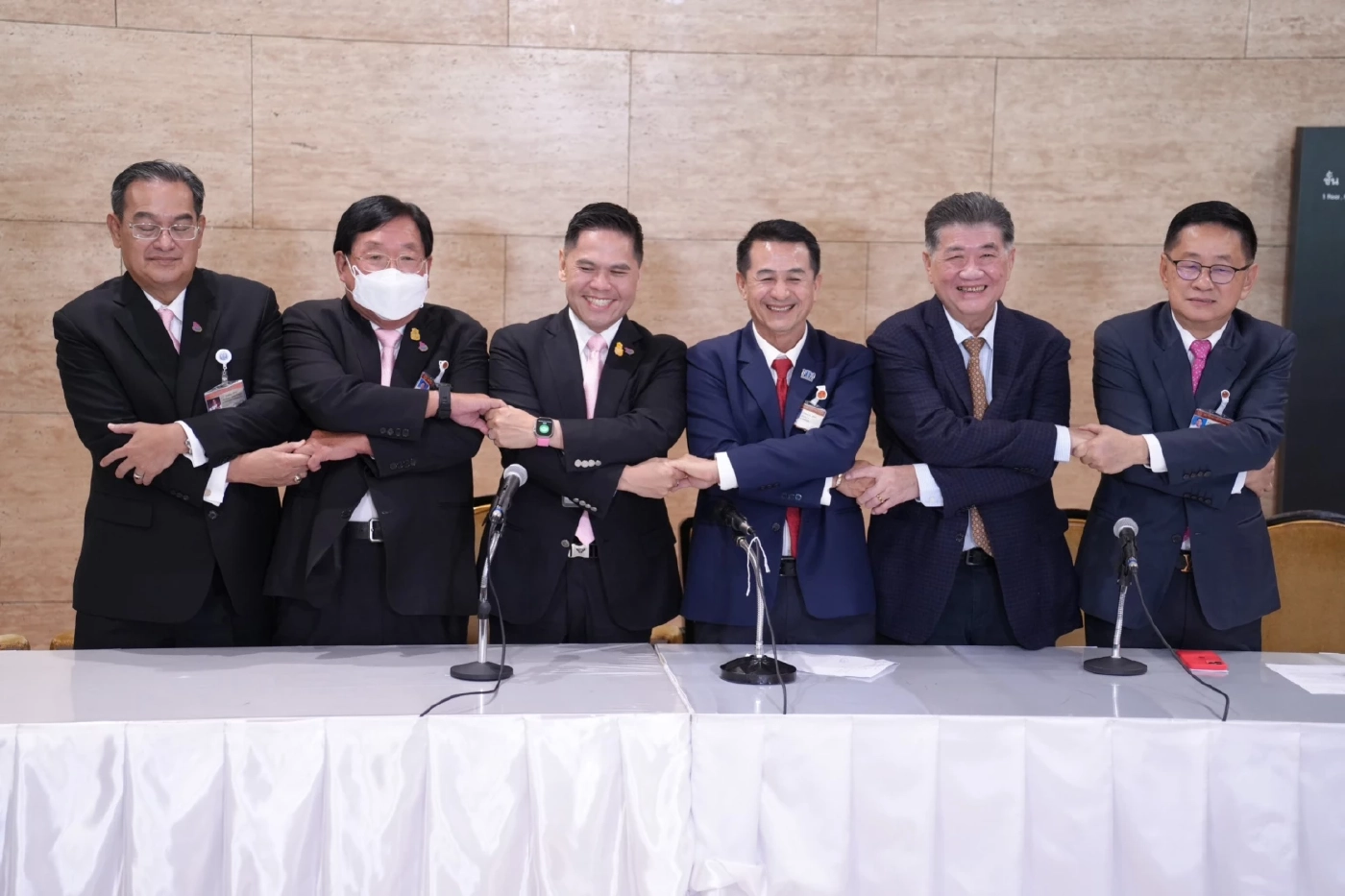 "เพื่อไทย" จับมือ"ชาติไทยพัฒนา" ร่วมตั้งรัฐบาล 238 เสียง