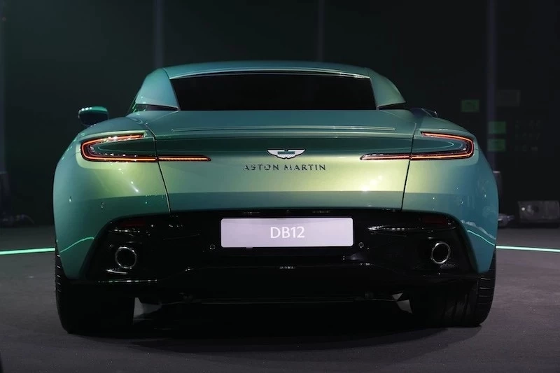 ข่าวดีสำหรับคนที่สนใจเป็นเจ้าของ Aston Martin DB12 ราคาเบาๆ 21.9 ล้านบาท