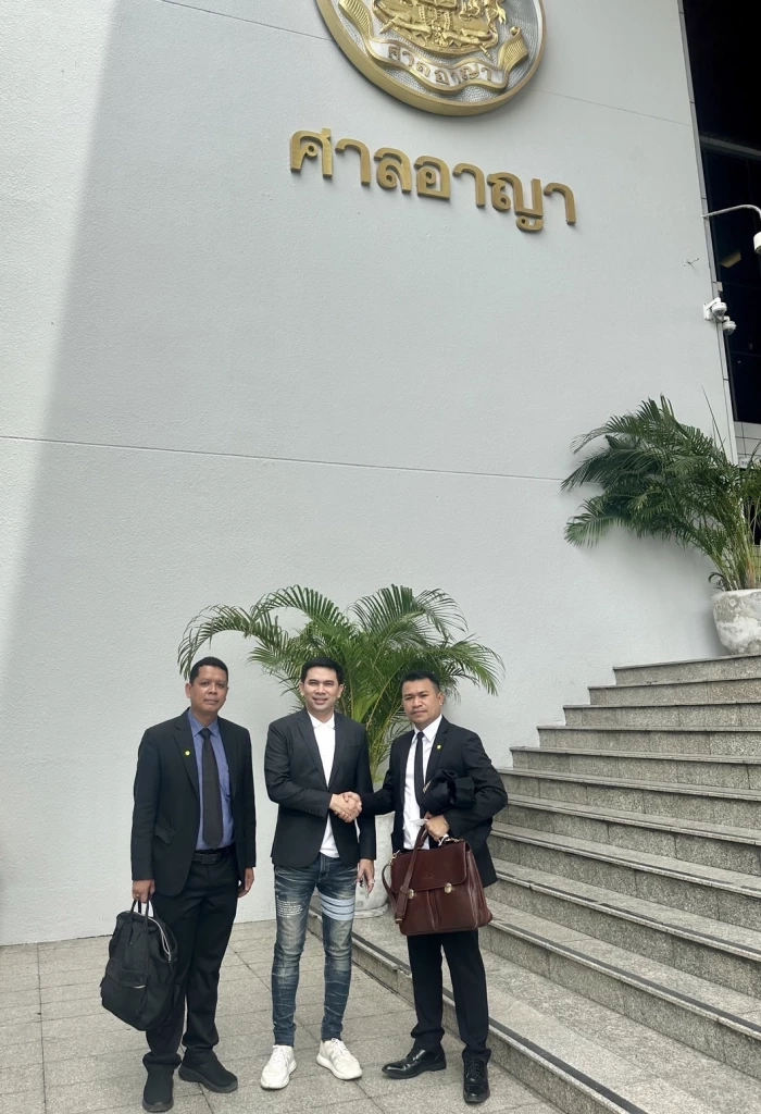 นายเอกภพ เหลืองประเสริฐ เจ้าของเพจชื่อดัง "สายไหมต้องรอด" 