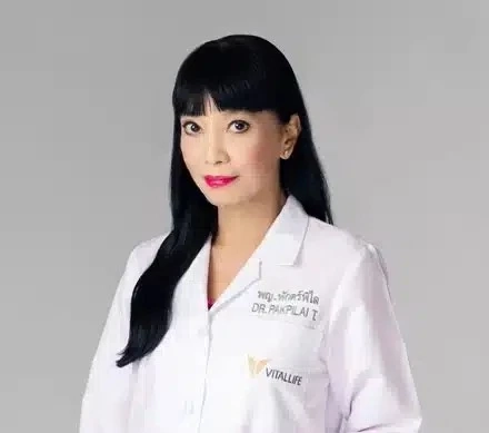 เปิดประวัติ พักตร์พิไล ทวีสิน หรือ "หมออ้อม" ภริยานายกฯ คนใหม่ของไทย 