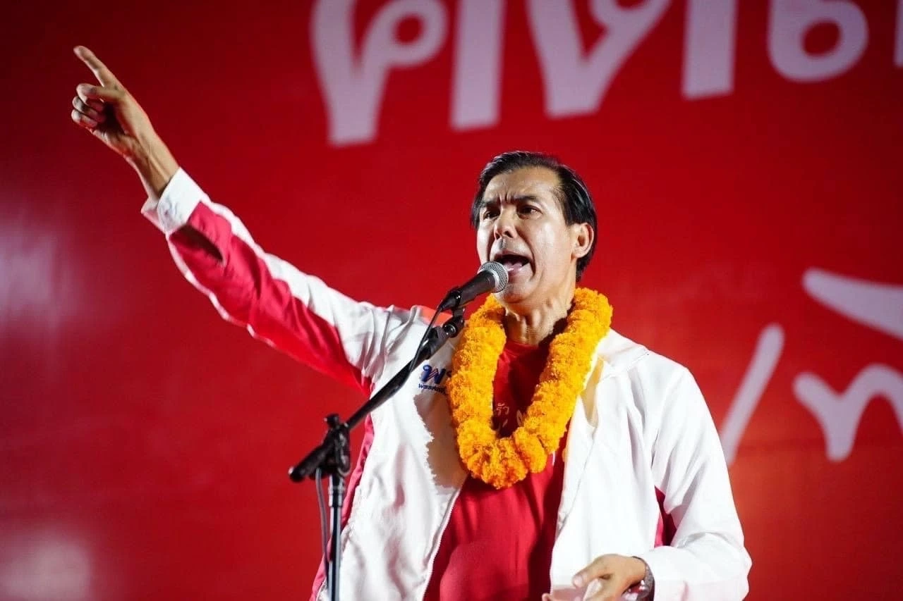 เปิดประวัติ "เด็จพี่-พร้อมพงศ์" ในวันที่คัมแบ็ก