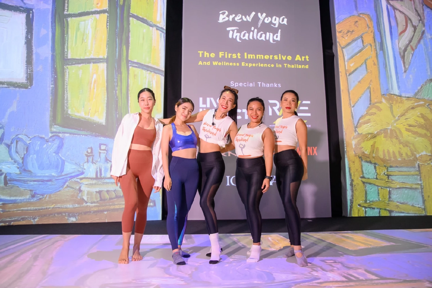 ไอคอนสยาม จัดกิจกรรม “Immersive Brew Yoga” ท่ามกลาง “Van Gogh Alive Bangkok”