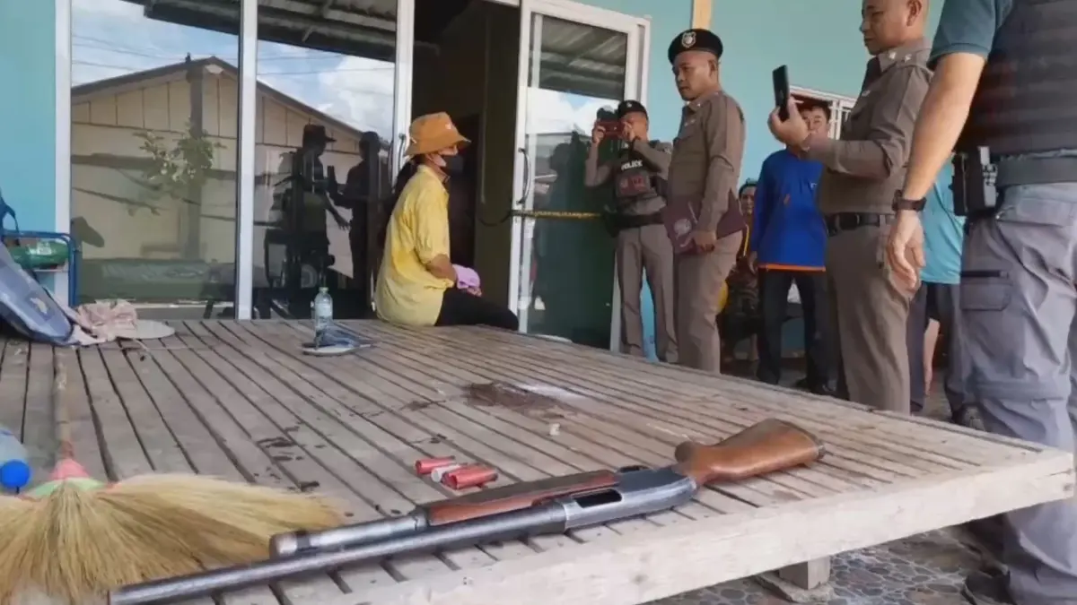 ม่ายสาวใจเด็ด ถูก"ไอ้หื่น" บุกบ้านหวังขืนใจ คว้าปืนลูกซองยิงสวนดับ