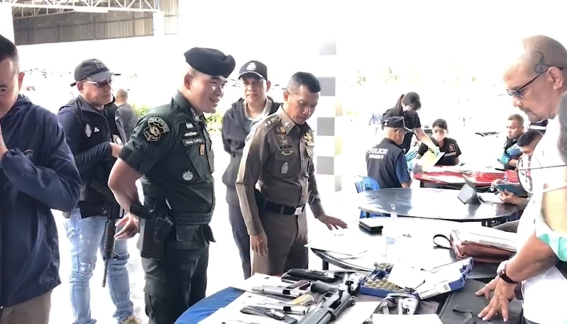 รวบหลานเขย อดีตนักการเมืองดังสุราษฎร์ ลอบส่งรถเถื่อนขายประเทศเพื่อนบ้าน