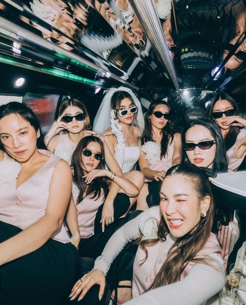 ออร่าเจ้าสาวเวอร์ "คิมเบอร์ลี่" ยกแก๊งเพื่อนจัดเต็มปาร์ตี้สละโสด