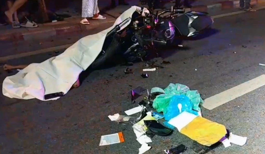 หนุ่มซิ่งบิ๊กไบค์หลบรถเก๋งขับย้อนศรประสานงาไรเดอร์ดับ 2 ศพ