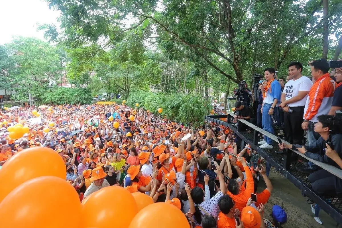 ลอกคราบเพื่อไทย! กับการเปลี่ยนผ่านสู่ยุคใหม่ เหตุใดจึงสำคัญไฉน