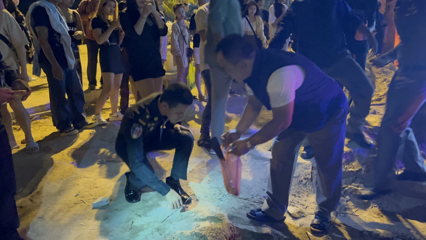 เปิดคลิป โจ๋พัทยาสุดเถื่อน ควงอาวุธยกพวกถล่มกันกลางหาด นทท.หนีตายอลหม่าน