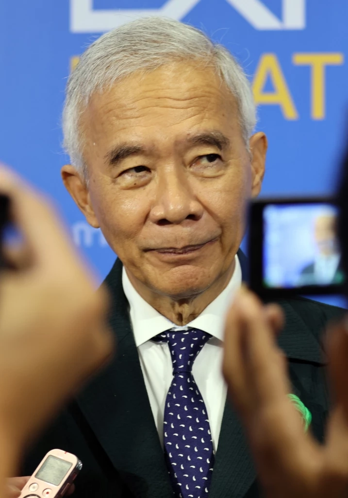 "สุวัจน์" ขอดัน "เพื่อไทย" จัดตั้งรัฐบาลก่อน ยังไม่คุยเรื่องตำแหน่งรมต.