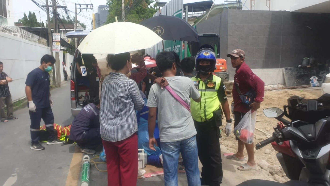 ลูกคนงานก่อสร้าง ถูกไฟดูดตกสระน้ำ แม่-อา ลงไปช่วย โคม่า 3 ราย